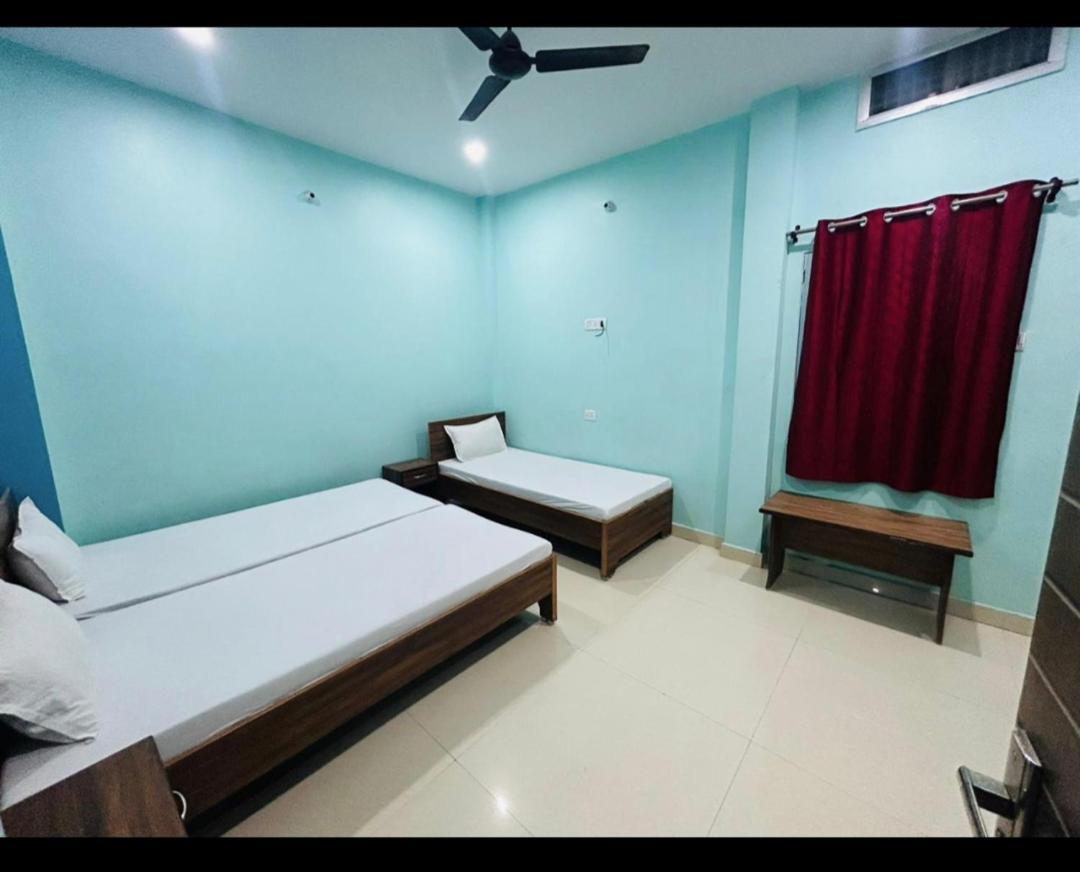 Lotus Paying Guest House Varanasi Exterior foto